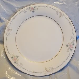 $5 SALE * 1984 Royal Doulton English Porcelain plate - gold & floral rim